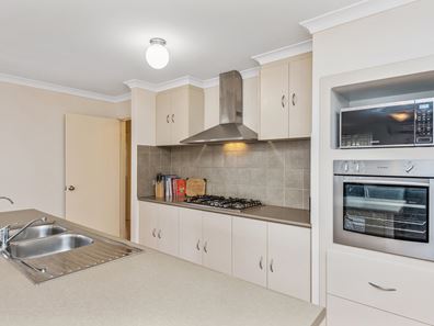 64 Claret Ash Boulevard, Baldivis WA 6171