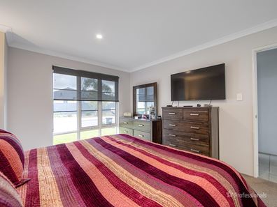 33 Papago Loop, Brabham WA 6055