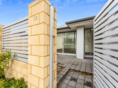 13/57 Southwell Crescent, Hamilton Hill WA 6163