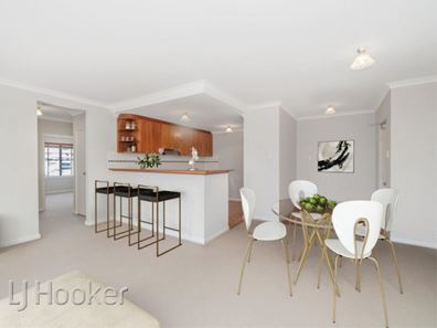 11/2 Henry Lawson Walk, East Perth WA 6004