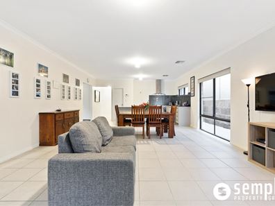 3 Addis Way, Wandi WA 6167