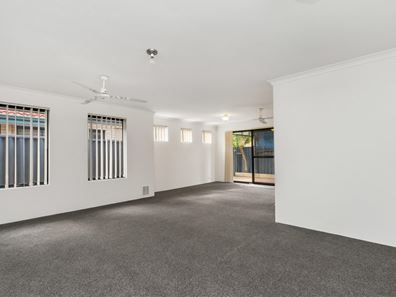 5/13 Civic Gardens, Cannington WA 6107