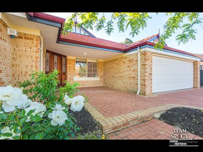 24 Freeduff Drive, Wattle Grove WA 6107