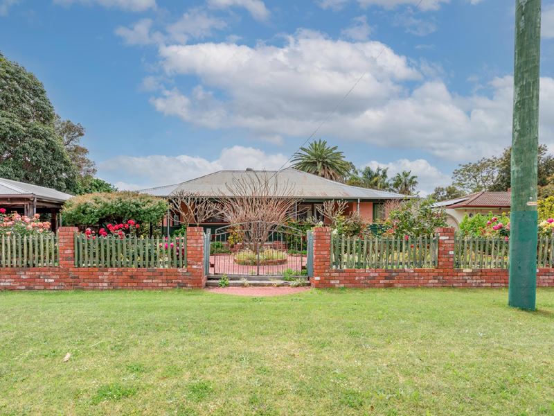 27 Little John Road, Armadale