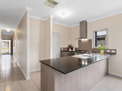 12 Noctis Way, Aveley WA 6069