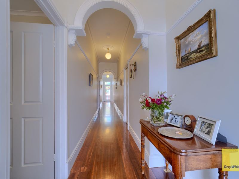 18 Rowley Street, Albany