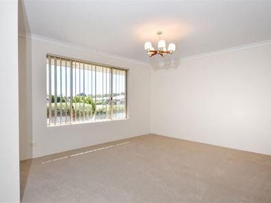 19 Leeward Close, Safety Bay WA 6169