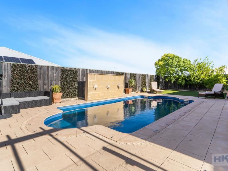 115 Roxburghe Drive, The Vines