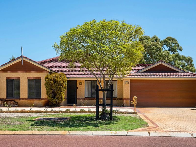 13 Foxton Blvd, High Wycombe