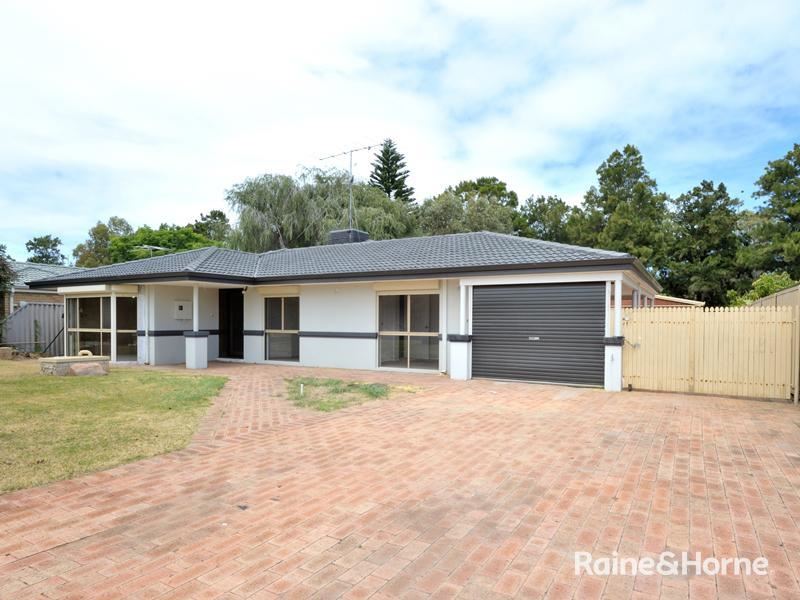 13 Brampton Place, Meadow Springs