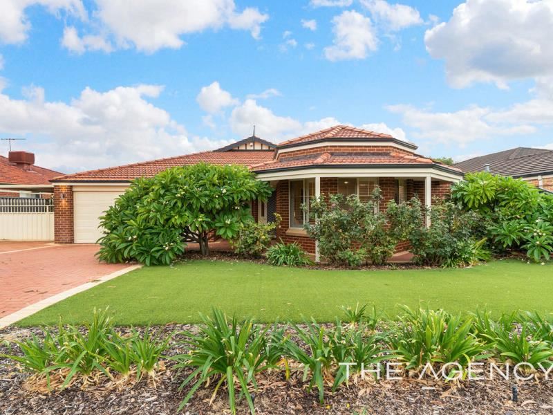 64 Roxburgh Circle, Kinross