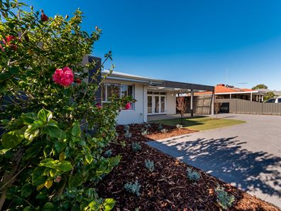 34 Rothbury Road, Embleton WA 6062