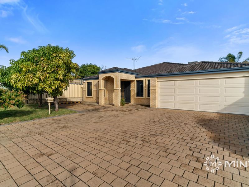 6 Clisby Brace, Alexander Heights WA 6064