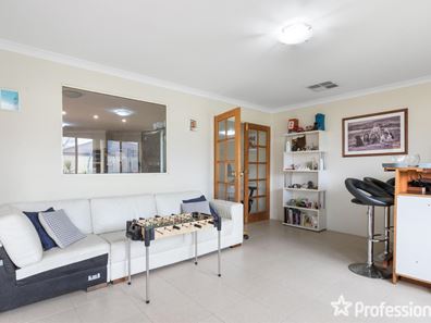 99 San Sebastian Boulevard, Port Kennedy WA 6172