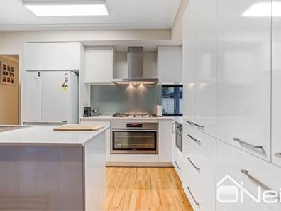234A Seville Drive, Seville Grove WA 6112