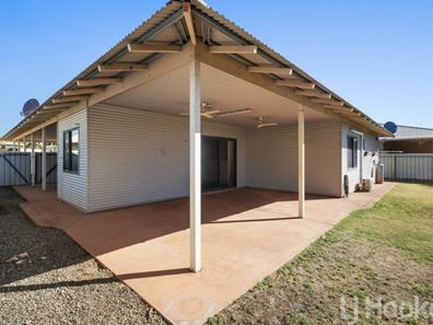 4 Schooner Street, Baynton WA 6714