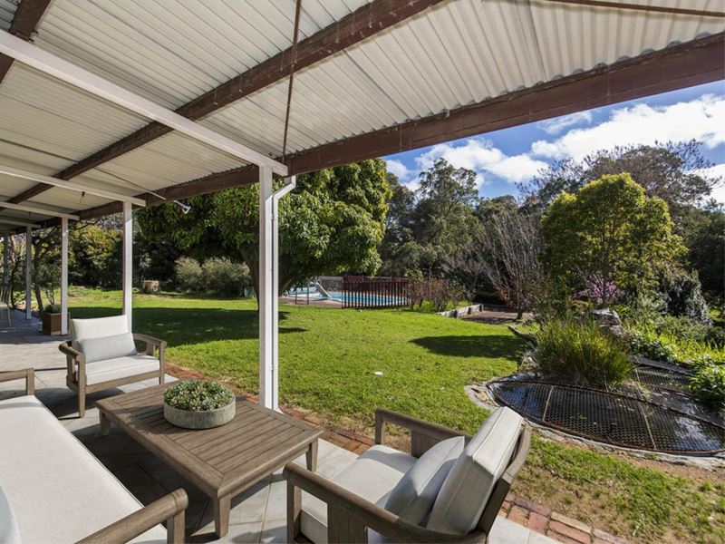 1 Hinkler Road, Kalamunda