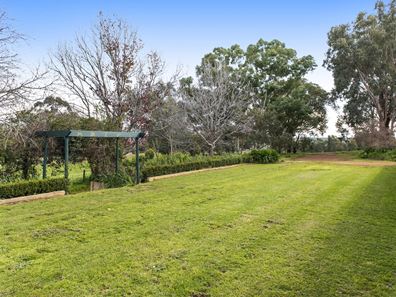 98 Fraser Road, Bullsbrook WA 6084