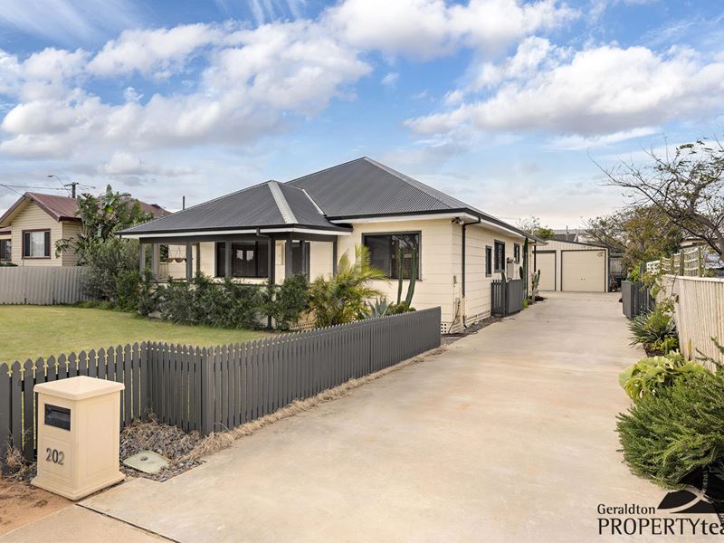 202 Shenton Street, Beachlands WA 6530