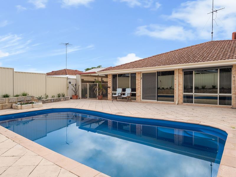 32 Pebble Beach Boulevard, Meadow Springs