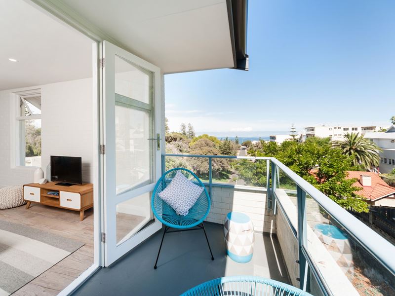 4/1 DE BERNALES WALK, Cottesloe WA 6011