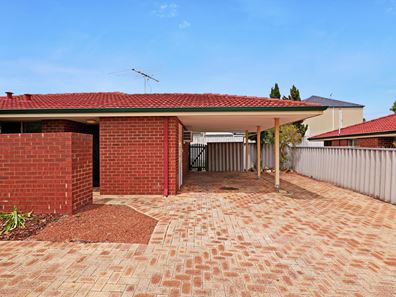 2/84 Millcrest Street, Scarborough WA 6019