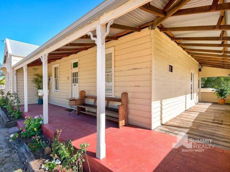 42 Roberts Street, Collie