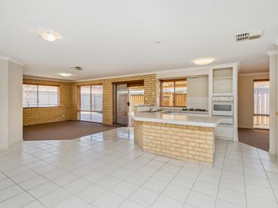 17 Viola Place, Beechboro WA 6063