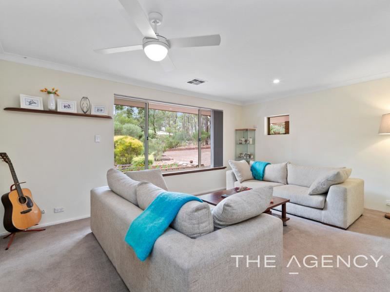 6 Humphry Road, Mundaring