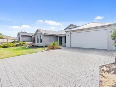 135 Grassdale Parkway, Ellenbrook WA 6069