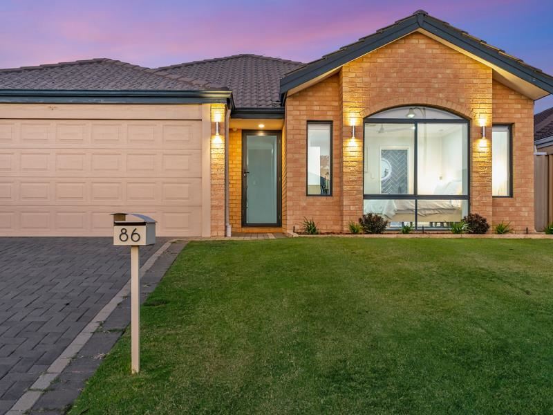 86 Feakle Bend, Ridgewood