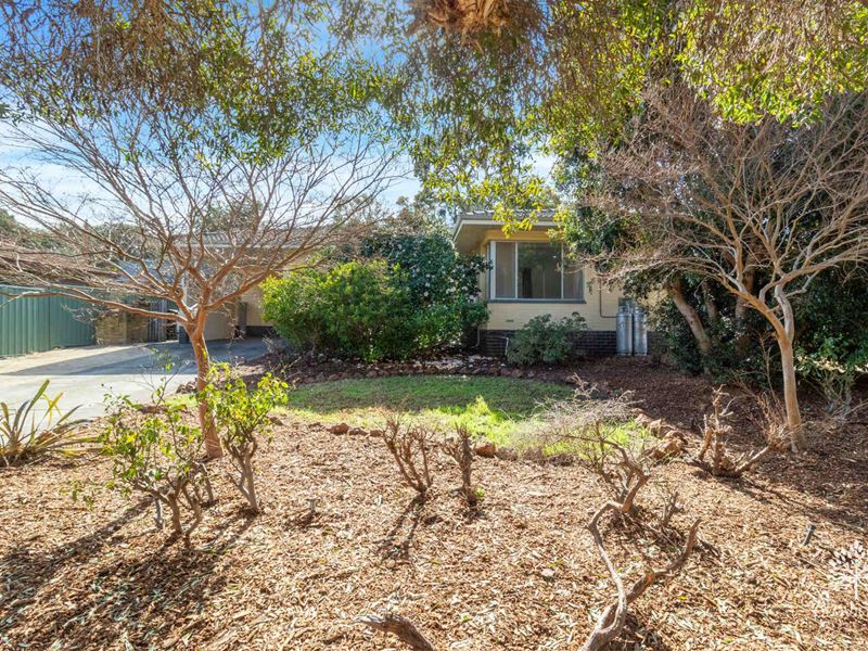 17 Tuart Road, Lesmurdie WA 6076