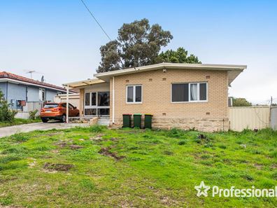 13 Curtis Way, Girrawheen WA 6064