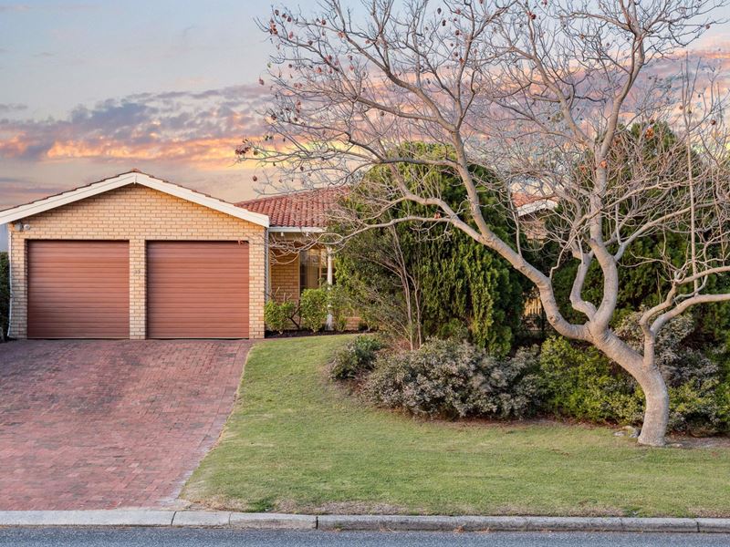 22 Aitken Drive, Winthrop