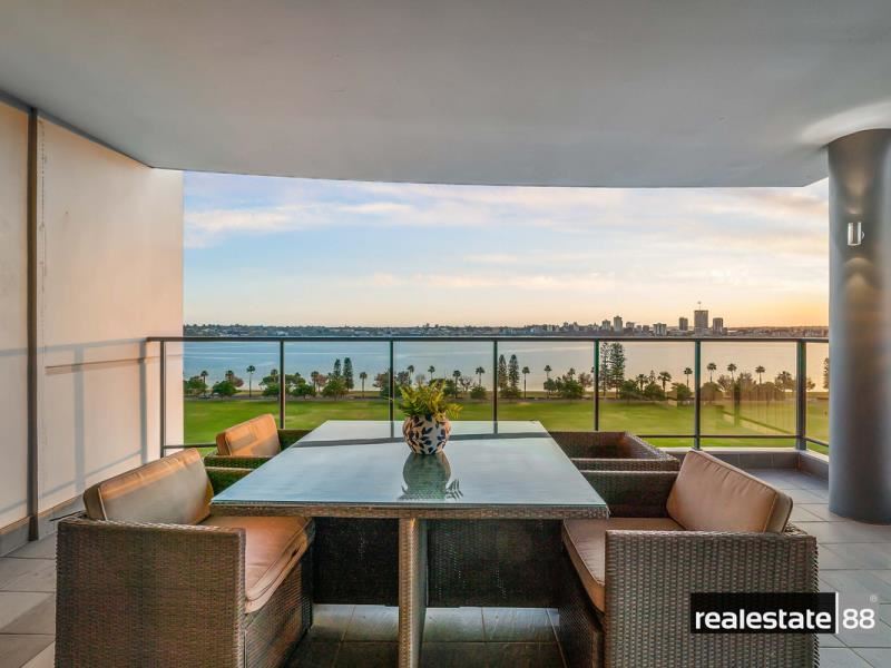 33/100 Terrace Road, East Perth