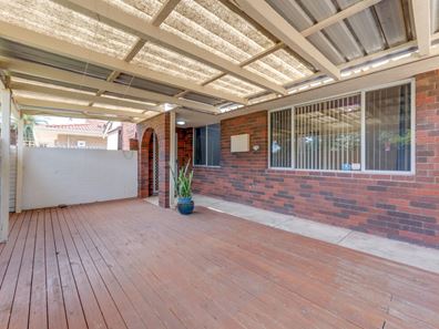 134 Simpson Avenue, Rockingham WA 6168