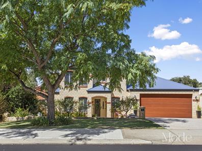 8a Searle Road, Ardross WA 6153