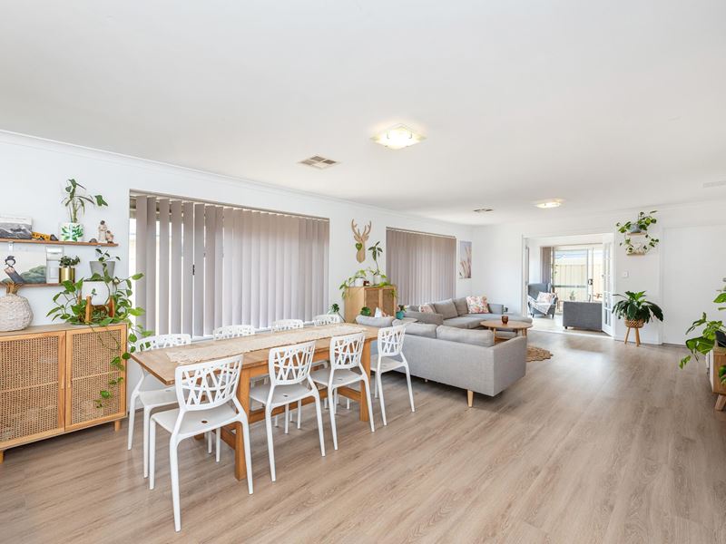 12 Johanna Way, Secret Harbour