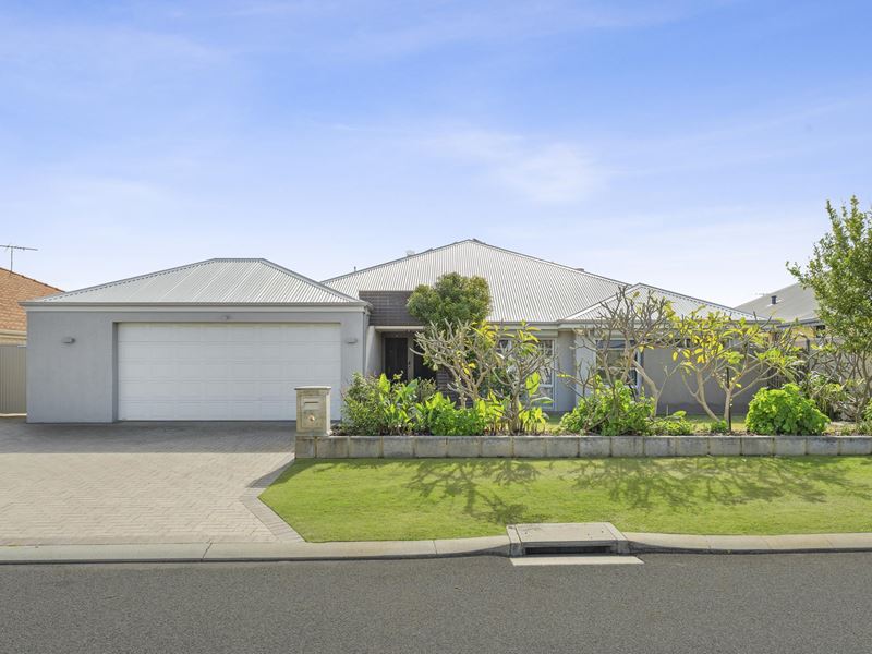 3 Ravenglass Crescent, Waikiki