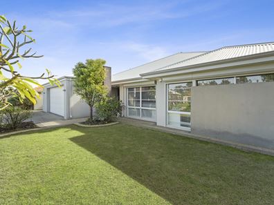 3 Ravenglass Crescent, Waikiki WA 6169