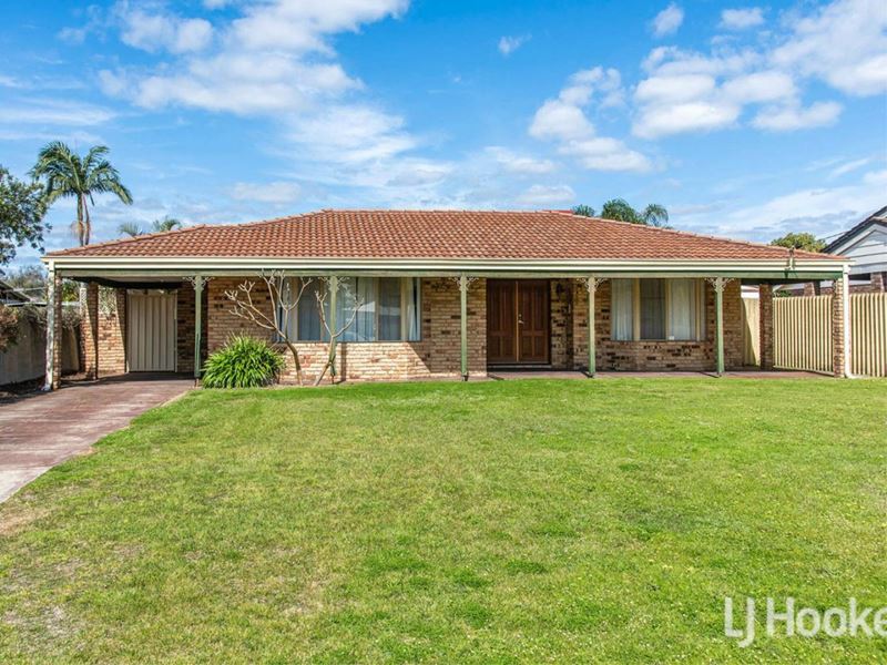 18 Shearwater Way, Gosnells WA 6110