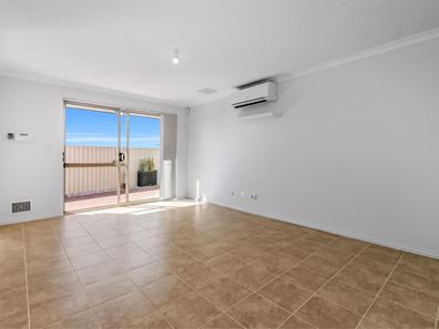 4/2 Mainsail Terrace, Yangebup WA 6164