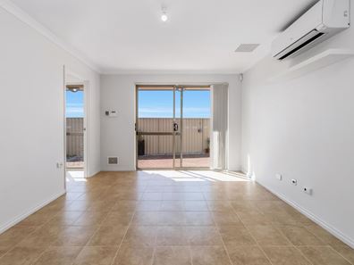 4/2 Mainsail Terrace, Yangebup WA 6164