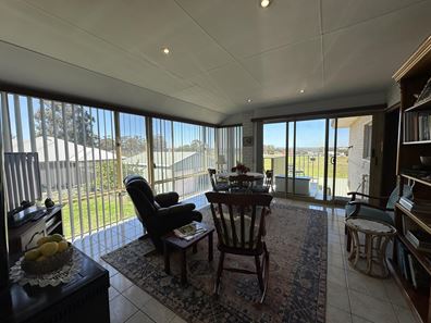 38 Braeside  Road, Katanning WA 6317