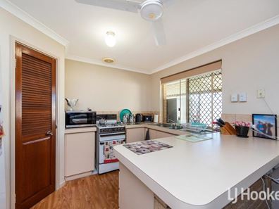 1/4 Silvan Court, Greenfields WA 6210