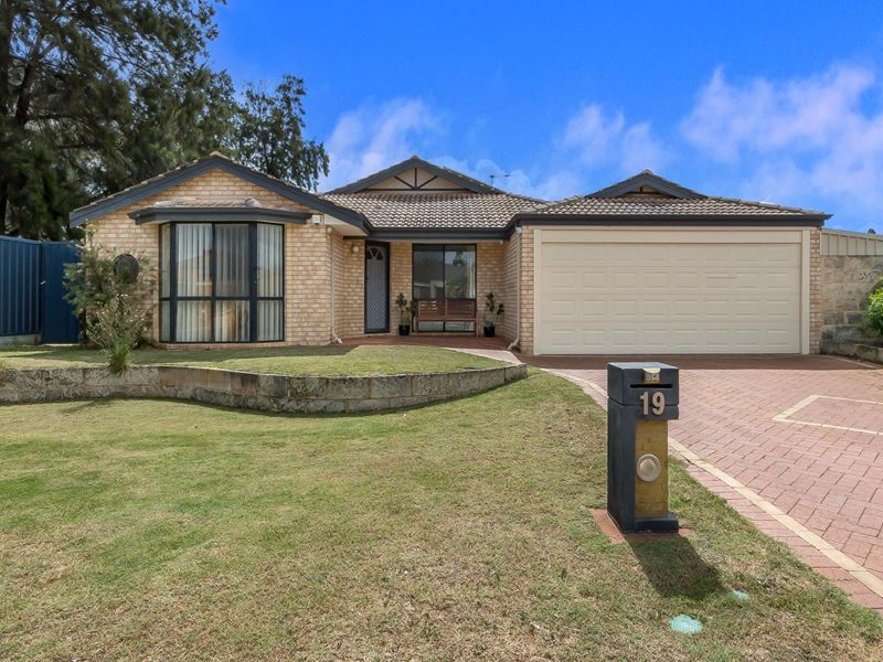 19 Kanani Drive, Canning Vale WA 6155