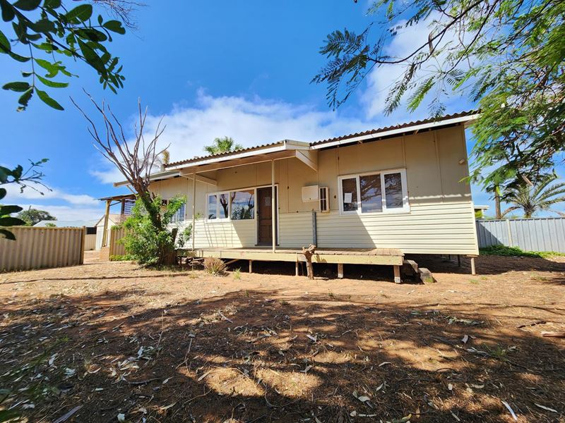 2 Orr Street, Carnarvon WA 6701