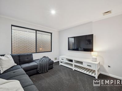 527B Rockingham Road, Lake Coogee WA 6166