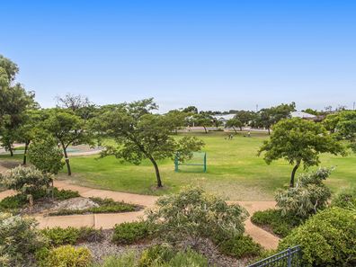 10 Noosa Lane, Aubin Grove WA 6164