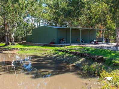 84 Kentucky Drive West, Darling Downs WA 6122